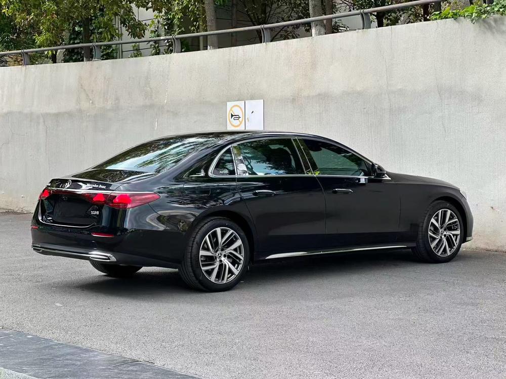 Mercedes-Benz Mercedes-Benz E-Class