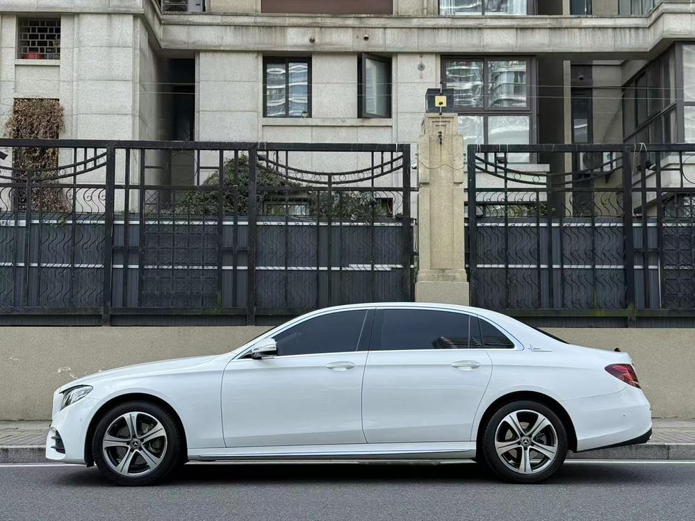 Mercedes-Benz Mercedes-Benz E-Class