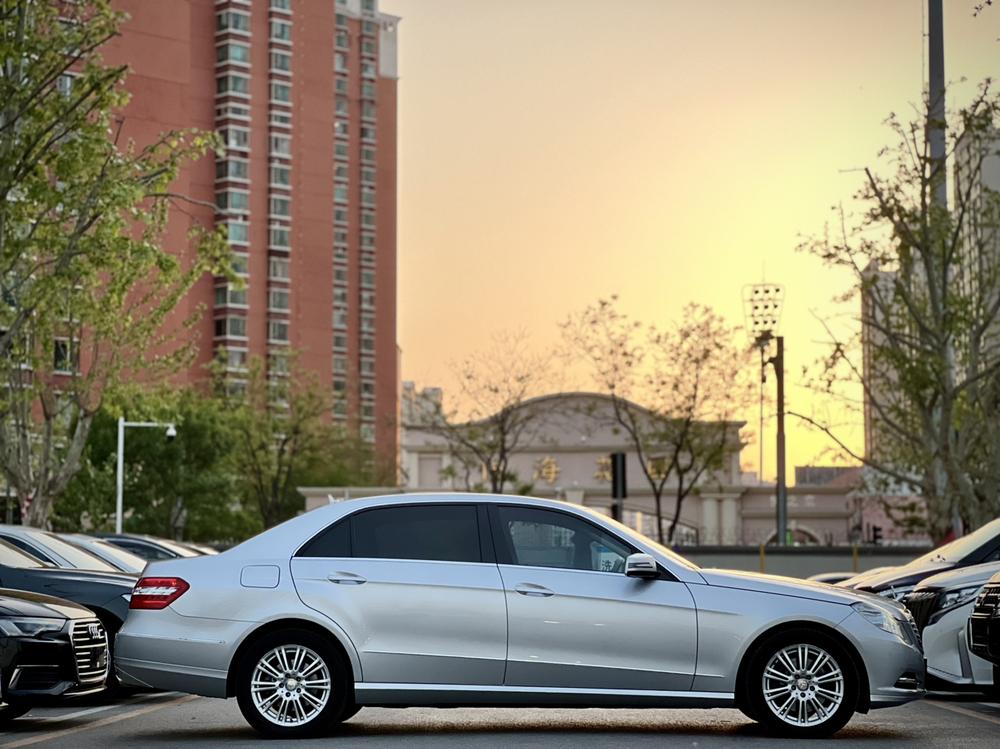 Mercedes-Benz Mercedes-Benz E-Class