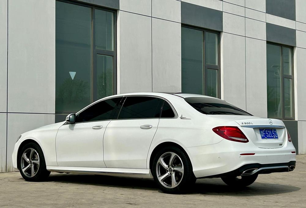 Mercedes-Benz Mercedes-Benz E-Class