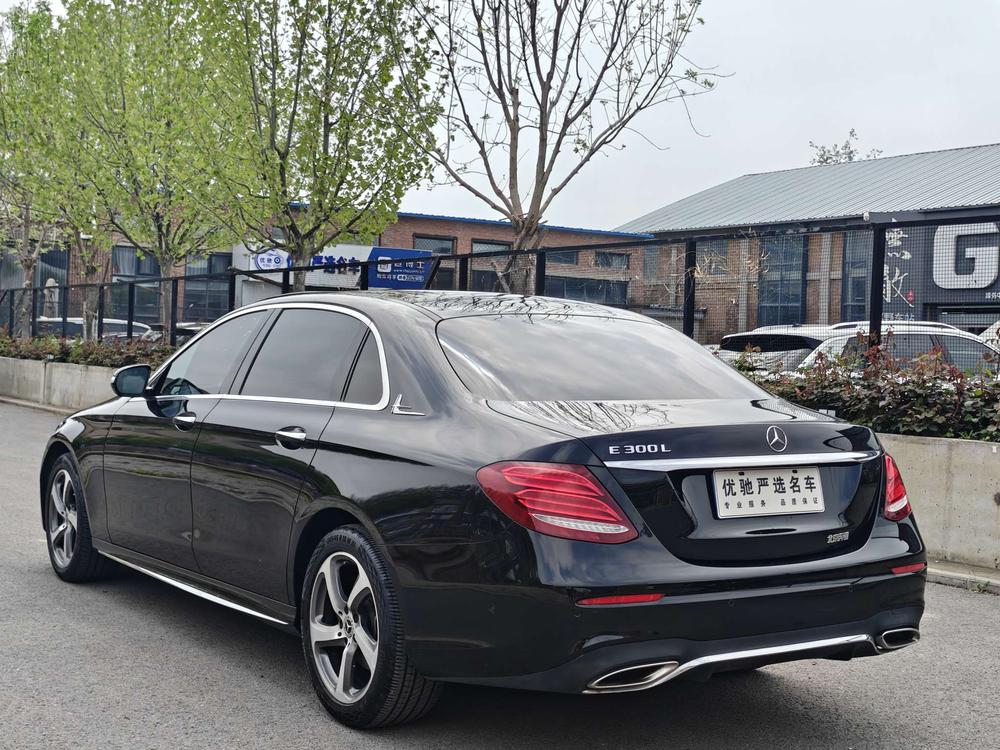 Mercedes-Benz Mercedes-Benz E-Class