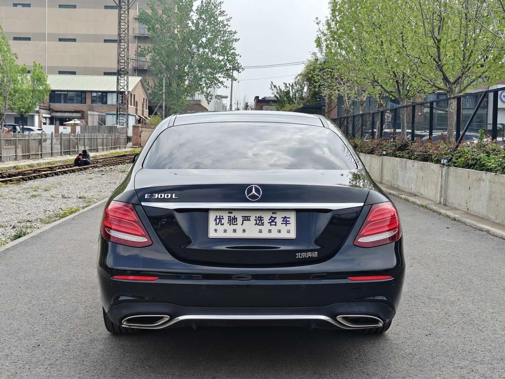 Mercedes-Benz Mercedes-Benz E-Class