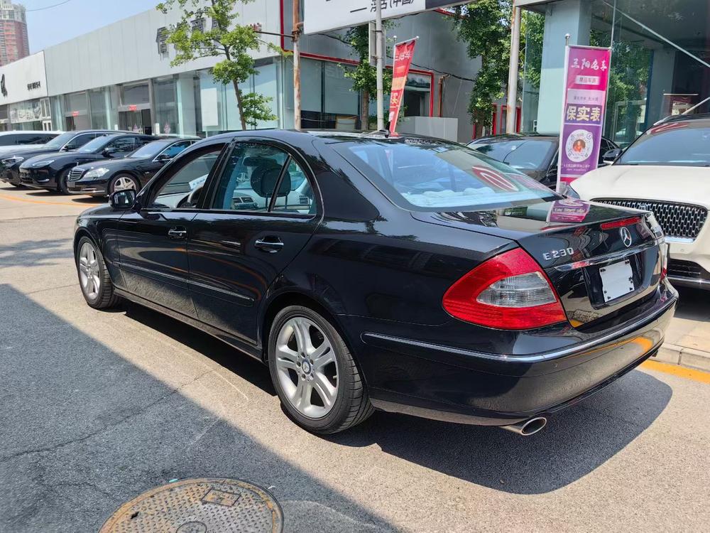 Mercedes-Benz Mercedes-Benz E-Class