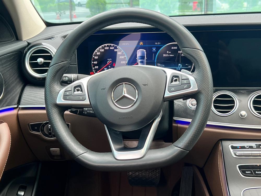 Mercedes-Benz Mercedes-Benz E-Class