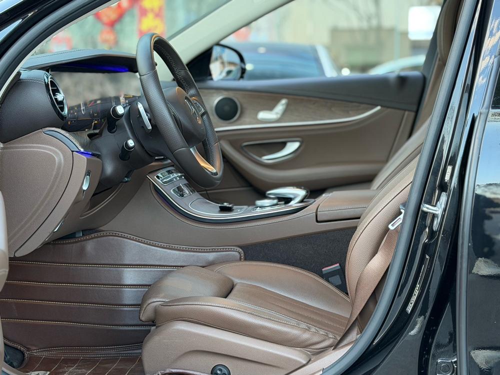 Mercedes-Benz Mercedes-Benz E-Class