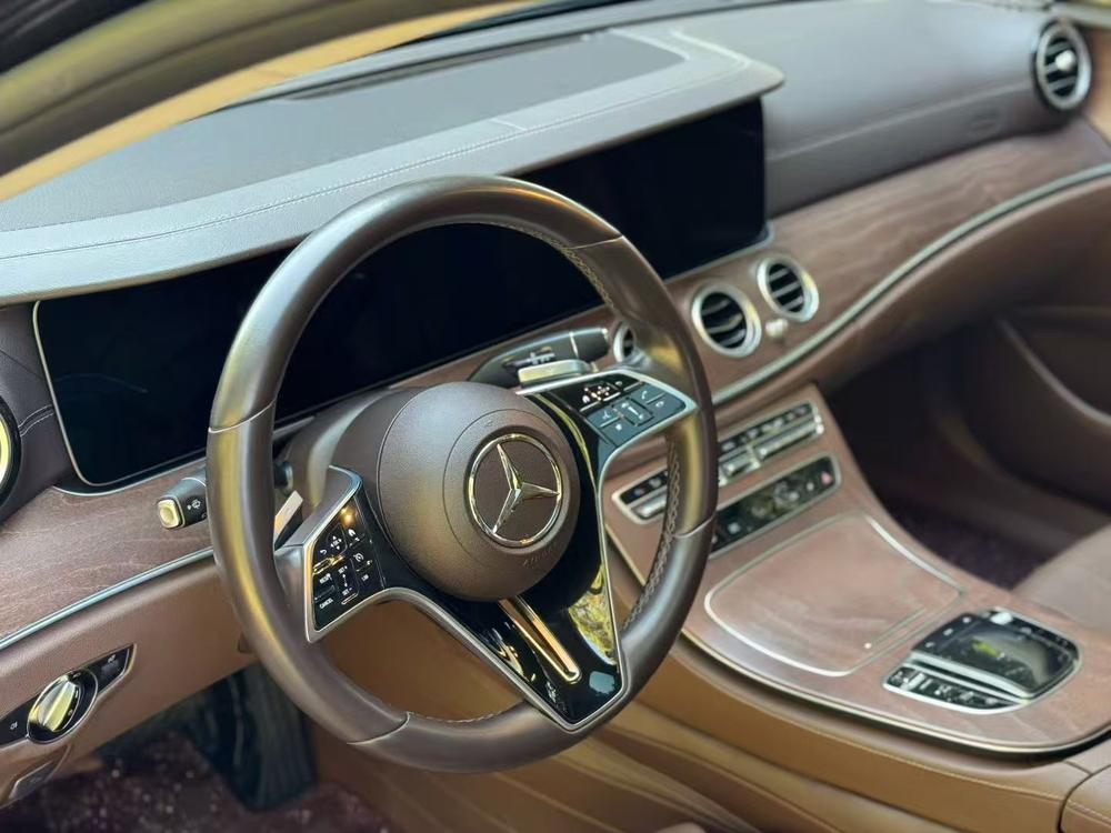 Mercedes-Benz Mercedes-Benz E-Class