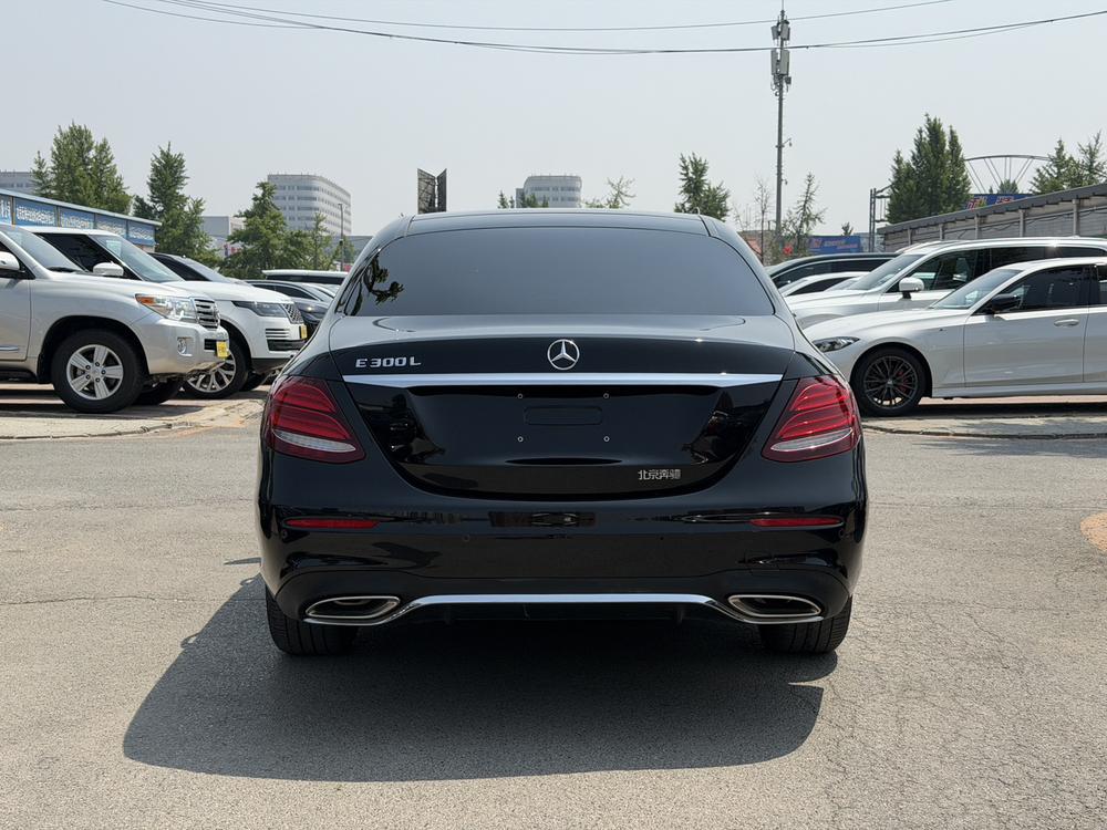 Mercedes-Benz Mercedes-Benz E-Class