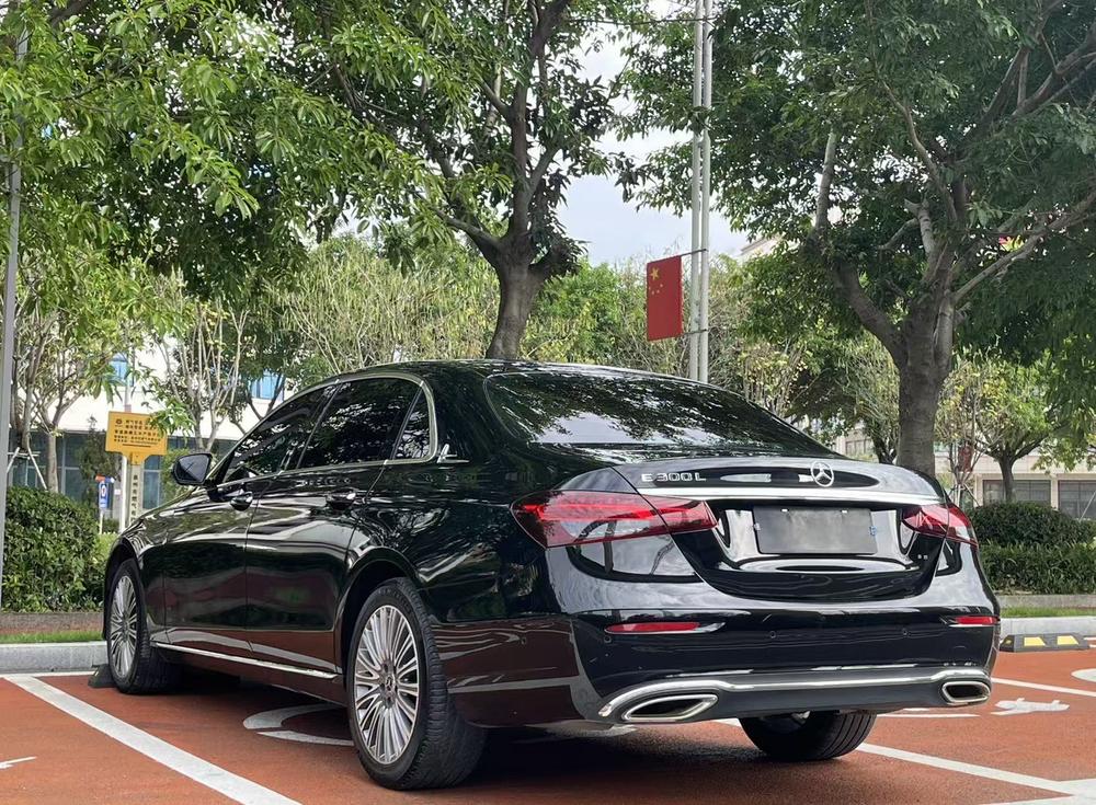 Mercedes-Benz Mercedes-Benz E-Class