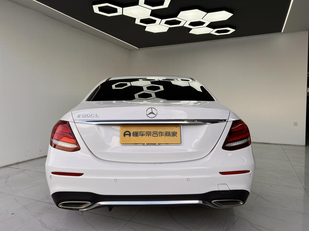Mercedes-Benz Mercedes-Benz E-Class