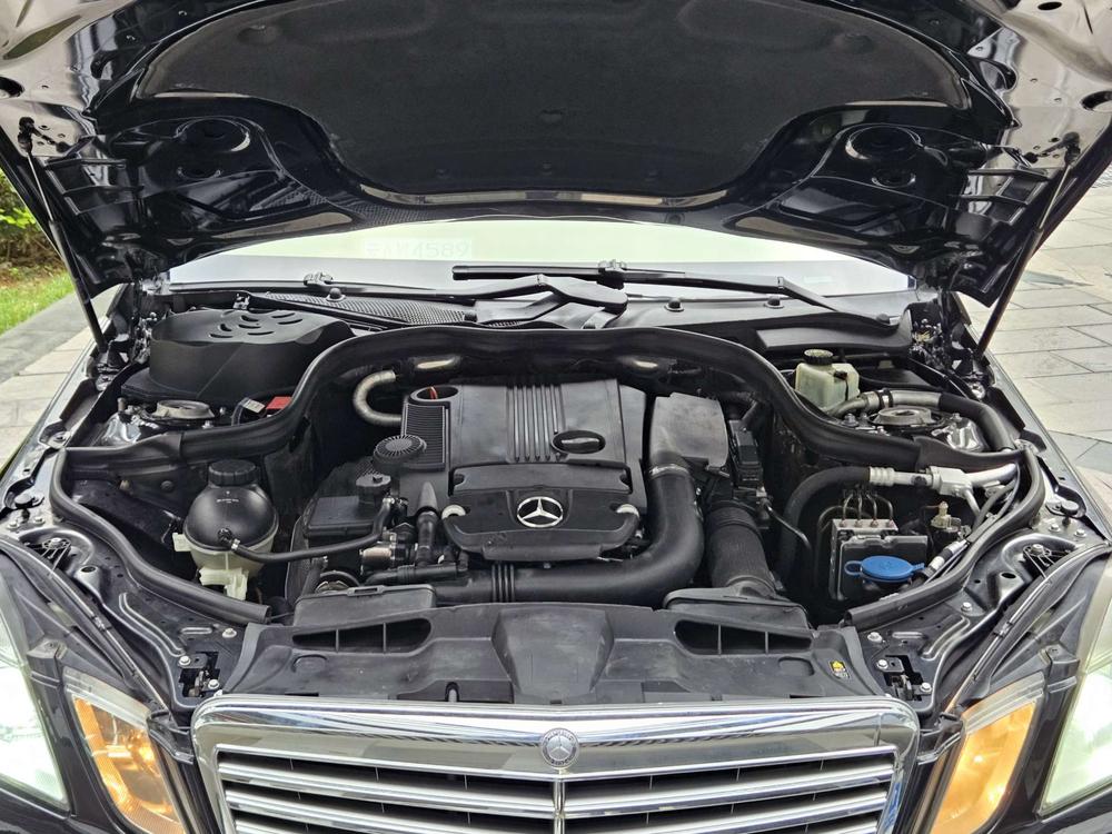 Mercedes-Benz Mercedes-Benz E-Class