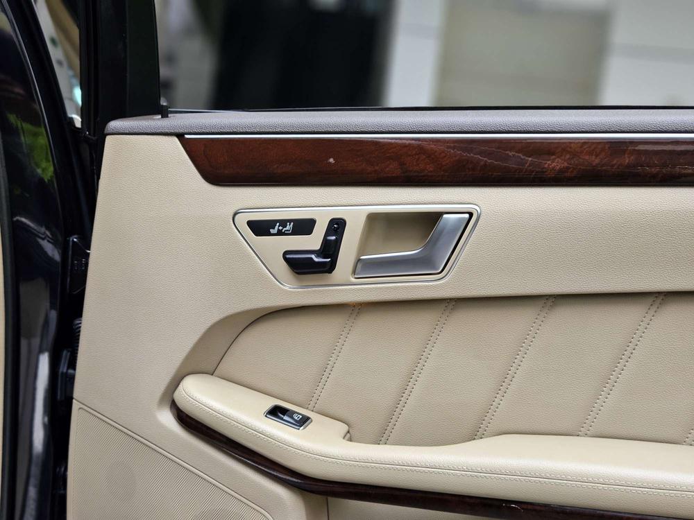 Mercedes-Benz Mercedes-Benz E-Class