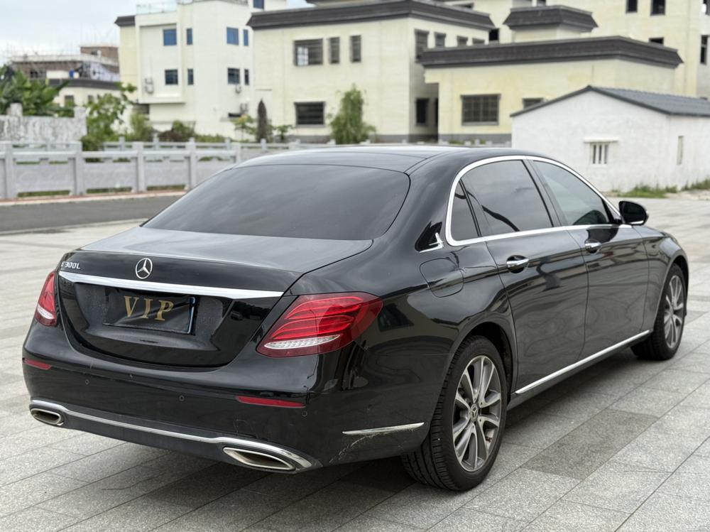 Mercedes-Benz Mercedes-Benz E-Class