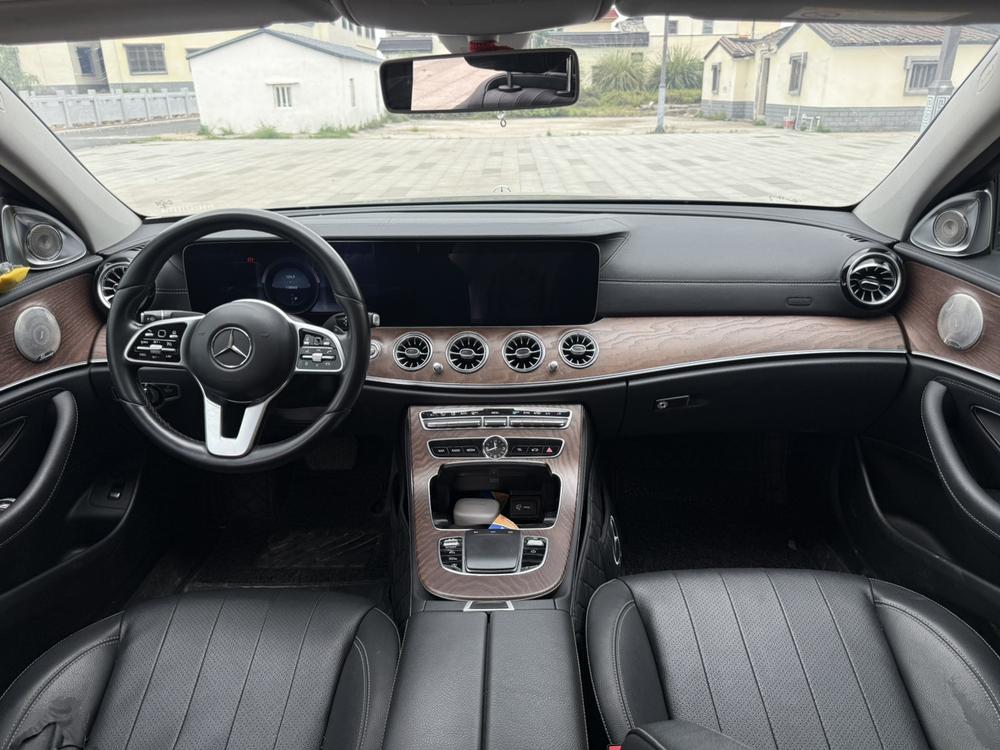 Mercedes-Benz Mercedes-Benz E-Class