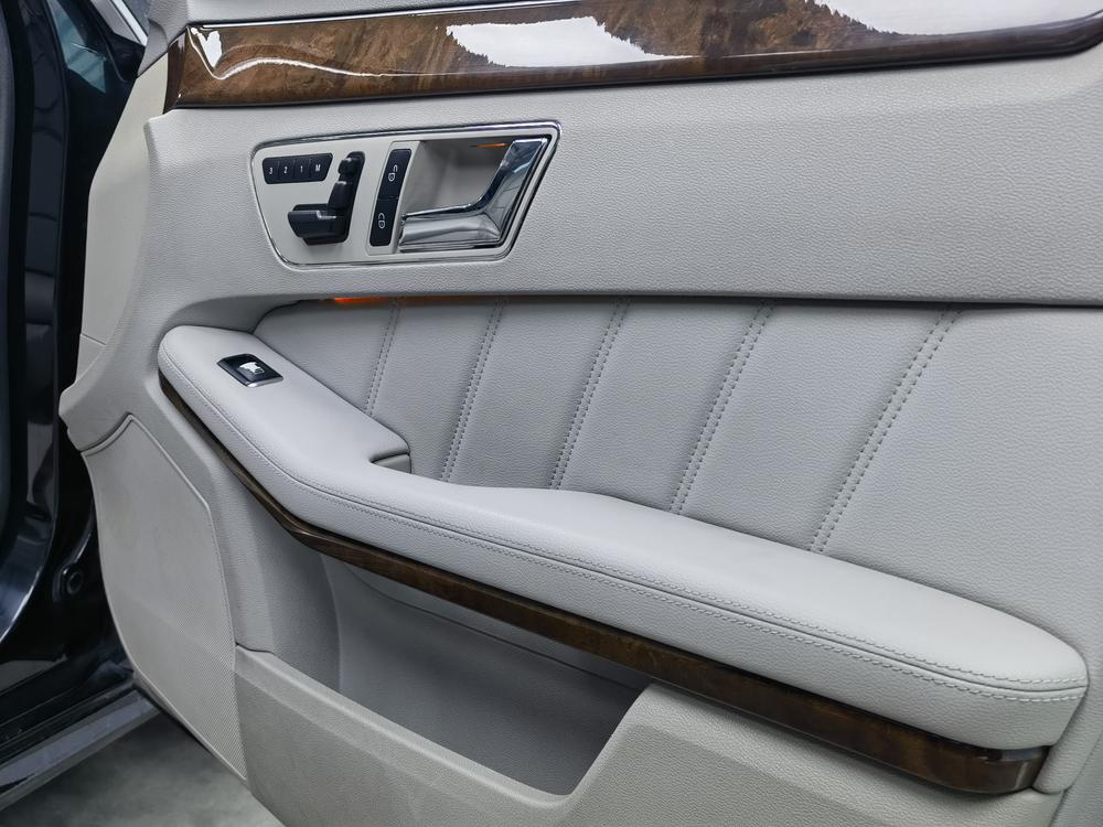 Mercedes-Benz Mercedes-Benz E-Class