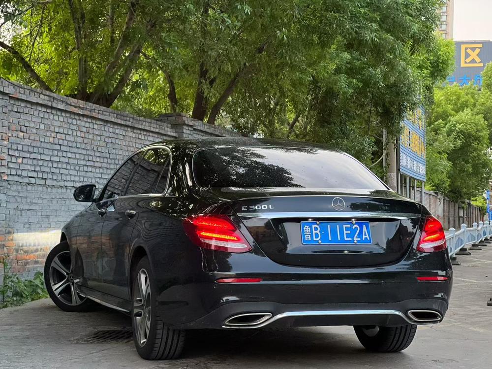Mercedes-Benz Mercedes-Benz E-Class