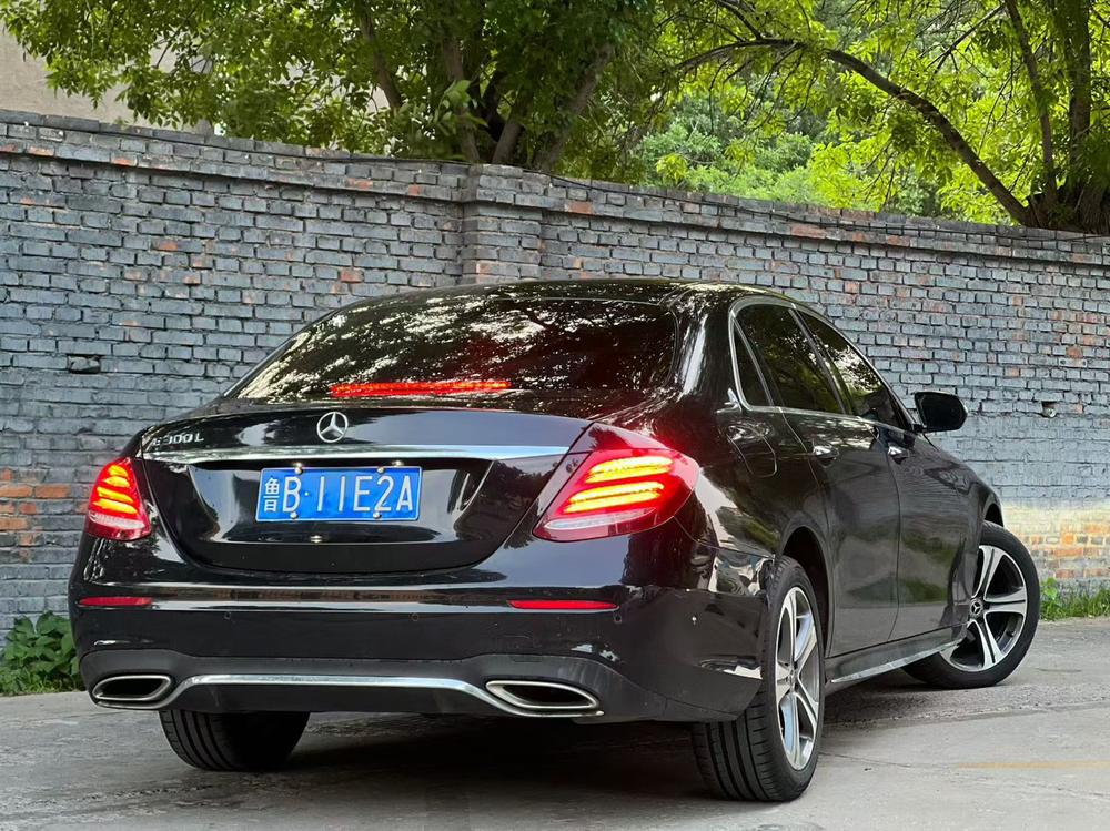 Mercedes-Benz Mercedes-Benz E-Class