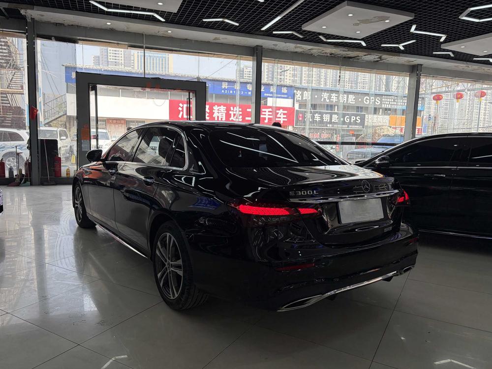 Mercedes-Benz Mercedes-Benz E-Class