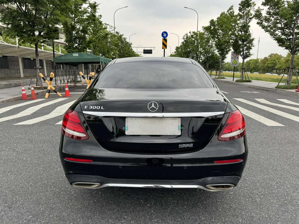 Mercedes-Benz Mercedes-Benz E-Class