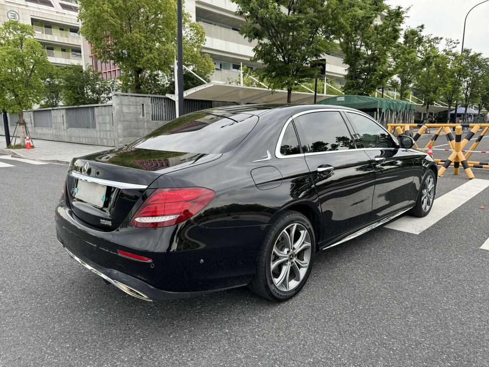 Mercedes-Benz Mercedes-Benz E-Class