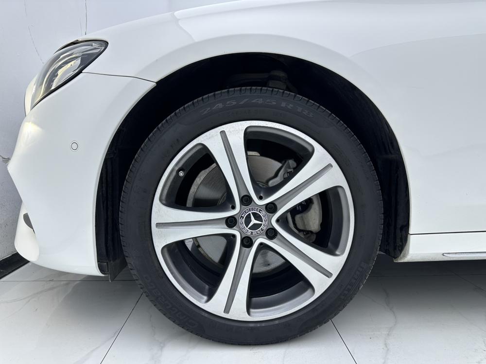 Mercedes-Benz Mercedes-Benz E-Class