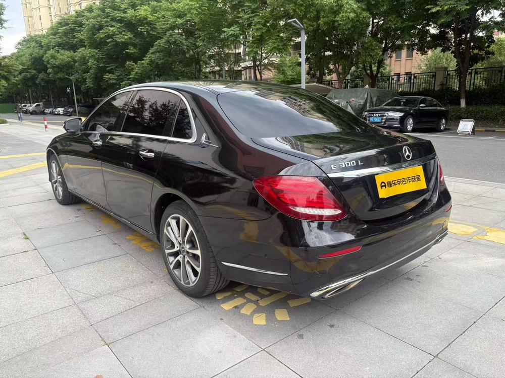 Mercedes-Benz Mercedes-Benz E-Class