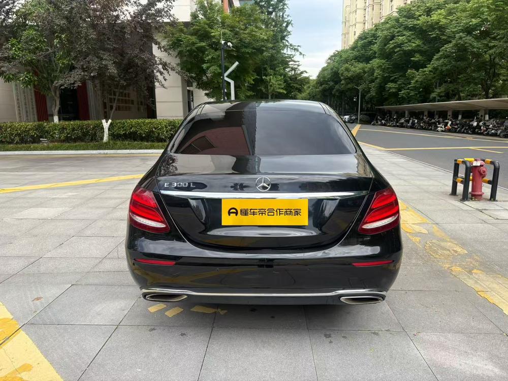 Mercedes-Benz Mercedes-Benz E-Class