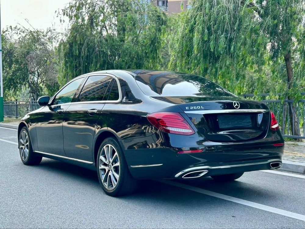 Mercedes-Benz Mercedes-Benz E-Class