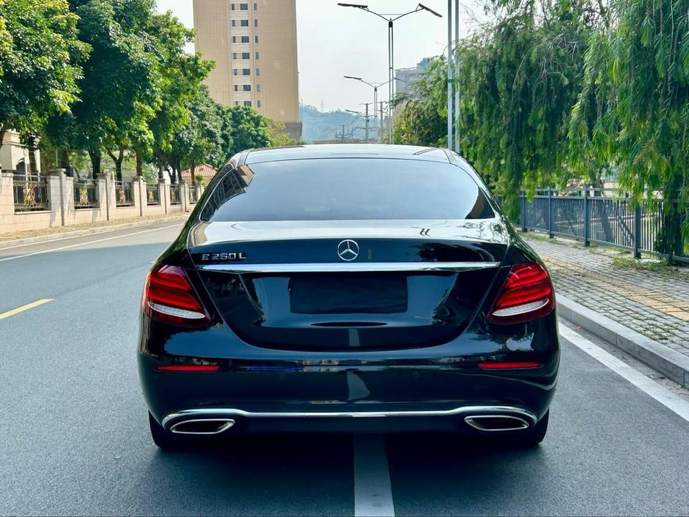 Mercedes-Benz Mercedes-Benz E-Class