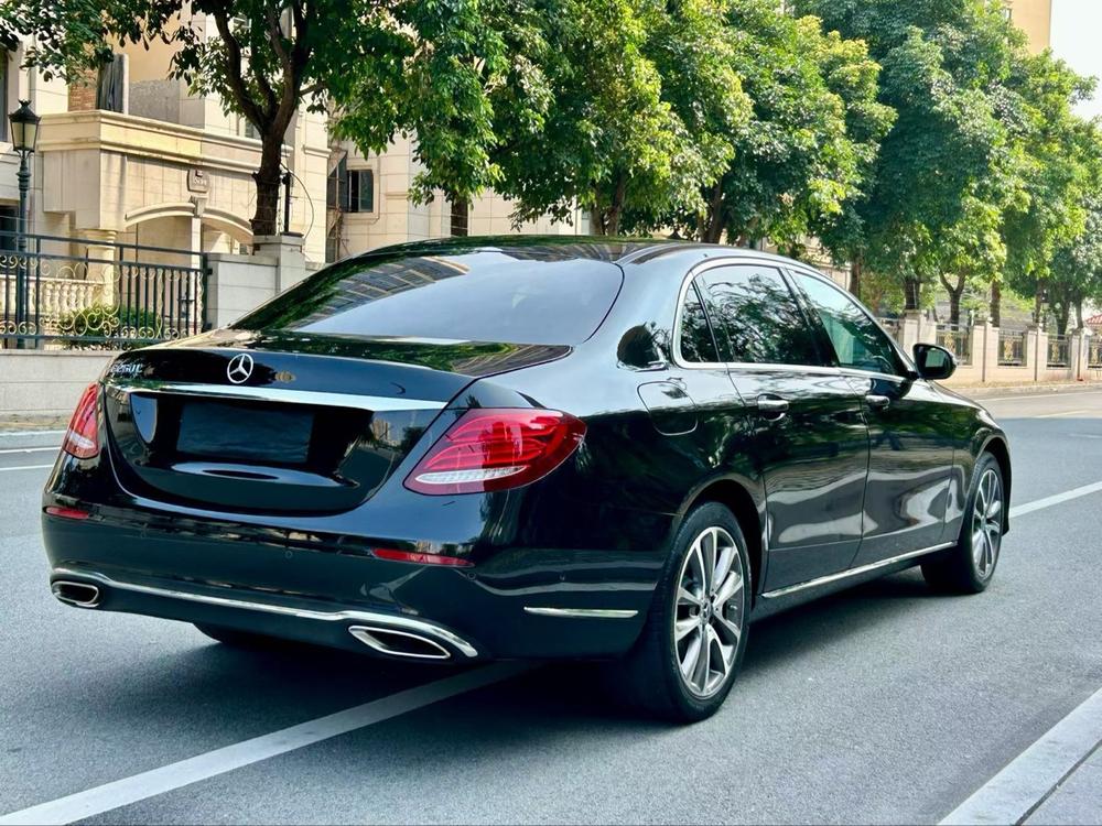 Mercedes-Benz Mercedes-Benz E-Class
