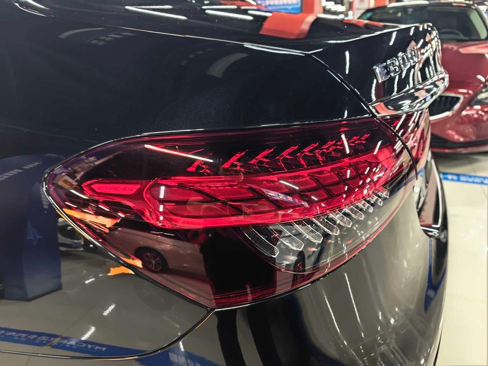 Mercedes-Benz Mercedes-Benz E-Class