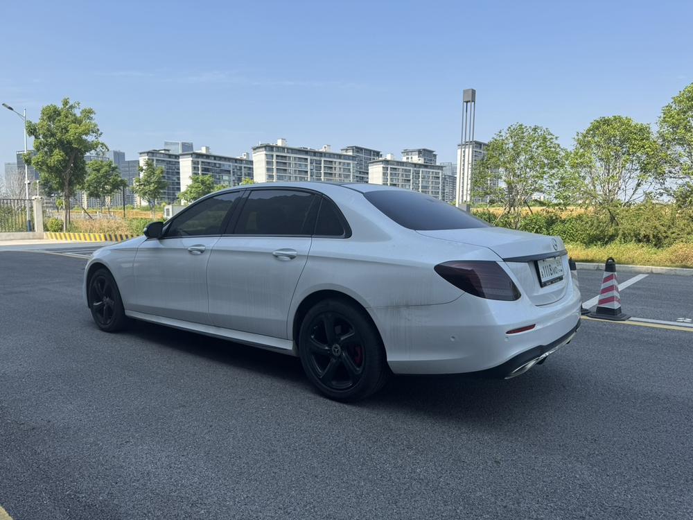 Mercedes-Benz Mercedes-Benz E-Class