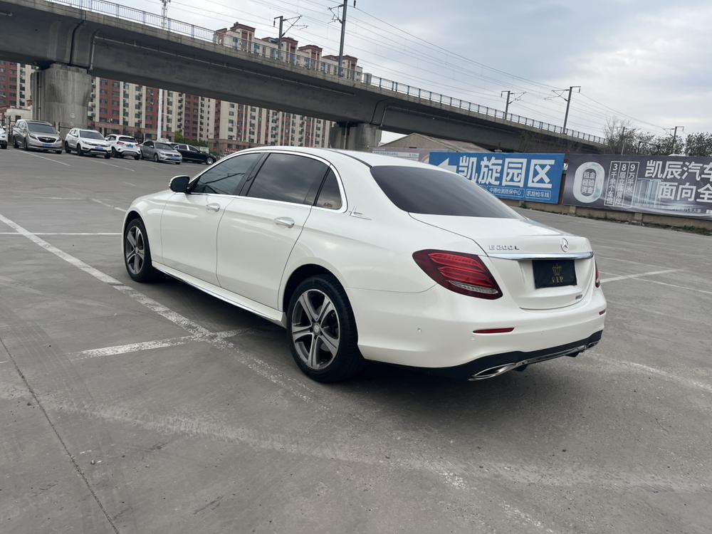 Mercedes-Benz Mercedes-Benz E-Class