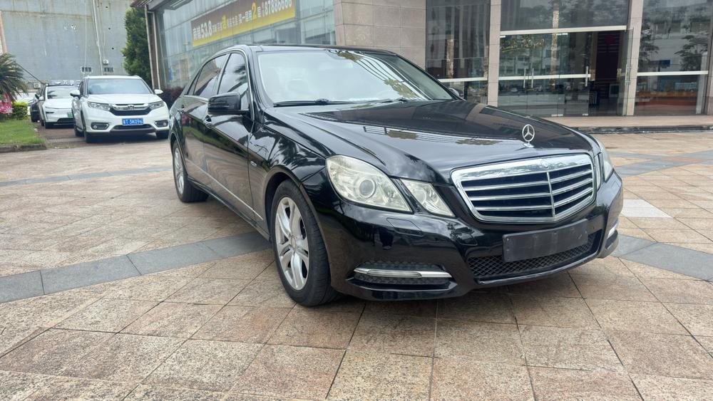 Mercedes-Benz Mercedes-Benz E-Class