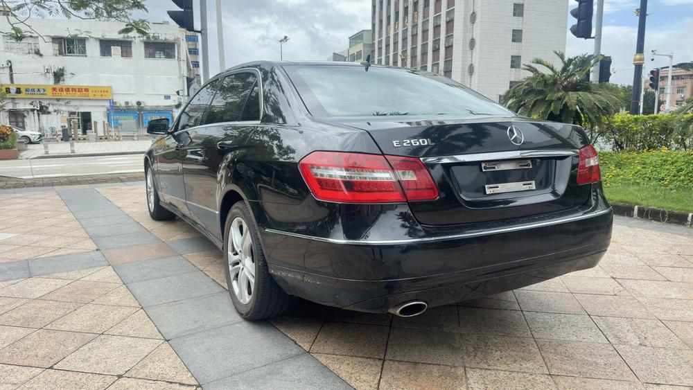 Mercedes-Benz Mercedes-Benz E-Class