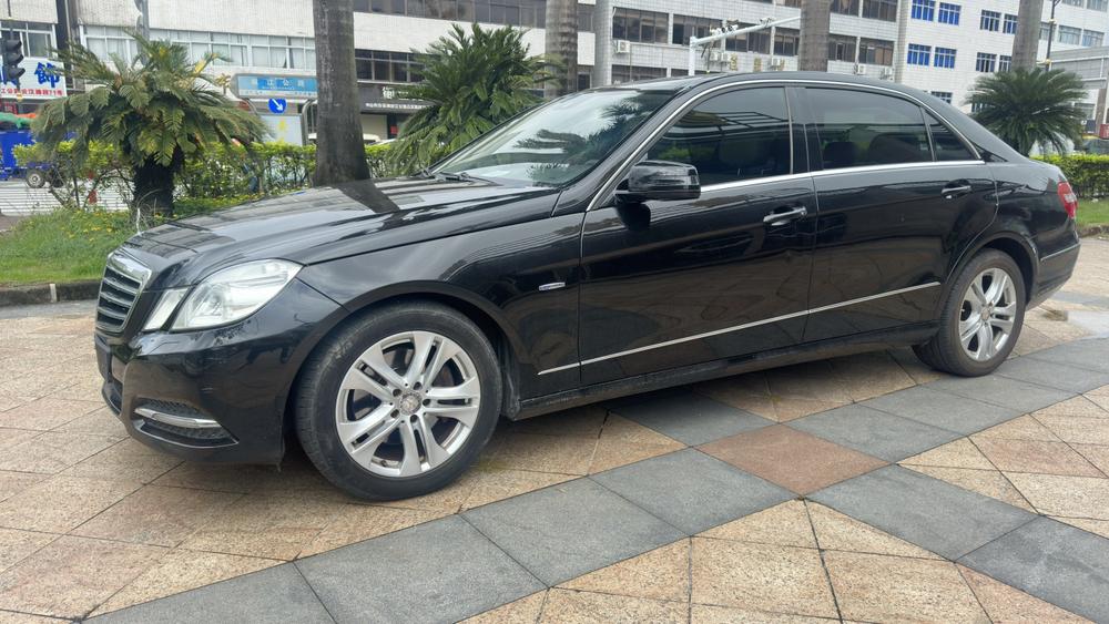 Mercedes-Benz Mercedes-Benz E-Class