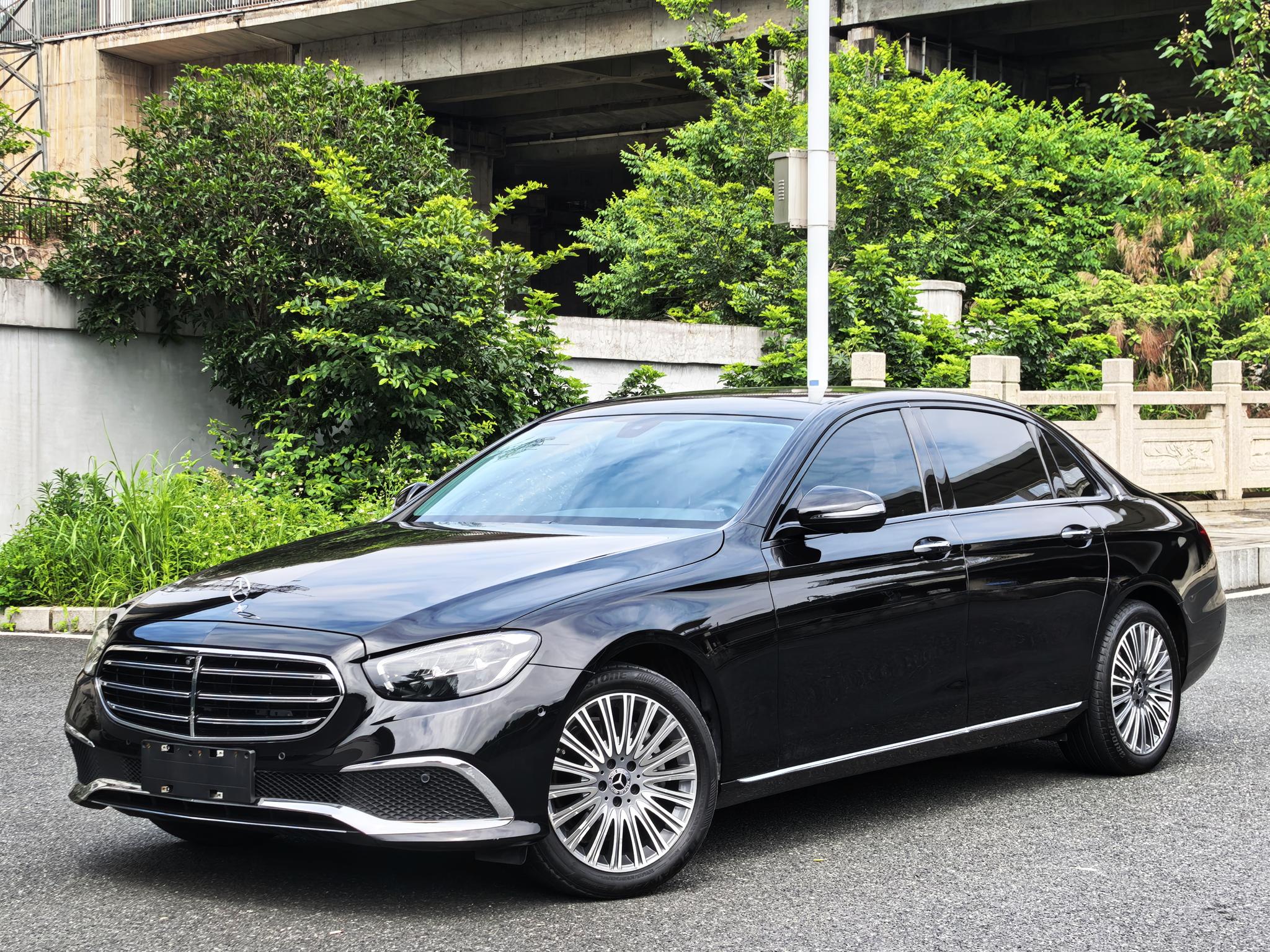 Mercedes-Benz Mercedes-Benz E-Class