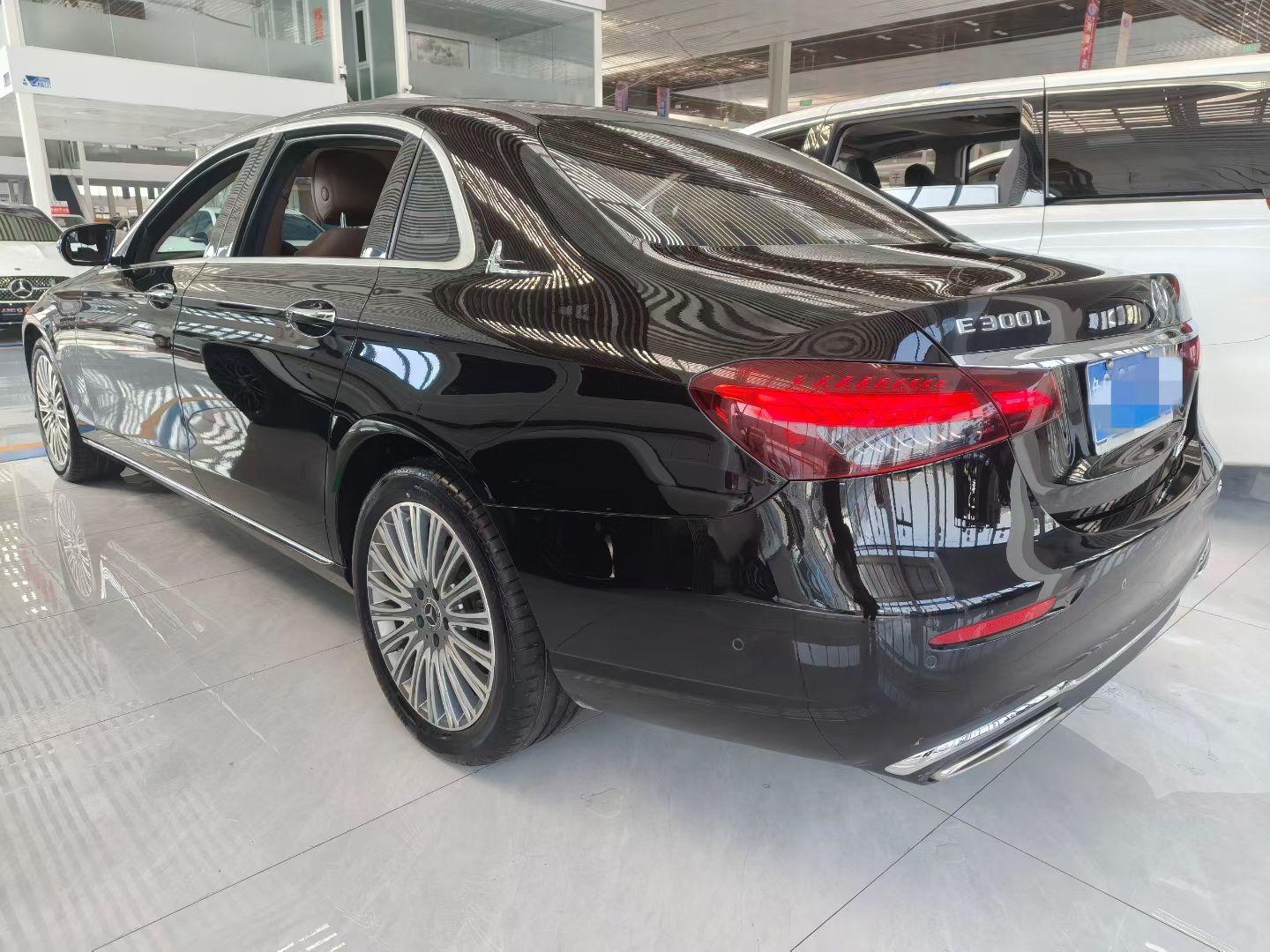 Mercedes-Benz Mercedes-Benz E-Class