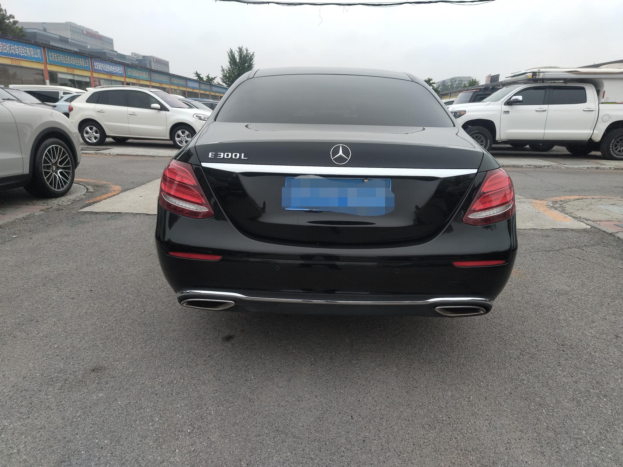 Mercedes-Benz Mercedes-Benz E-Class