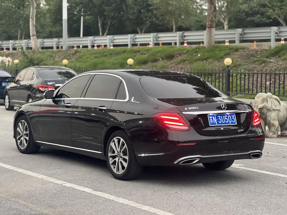 Mercedes-Benz Mercedes-Benz E-Class