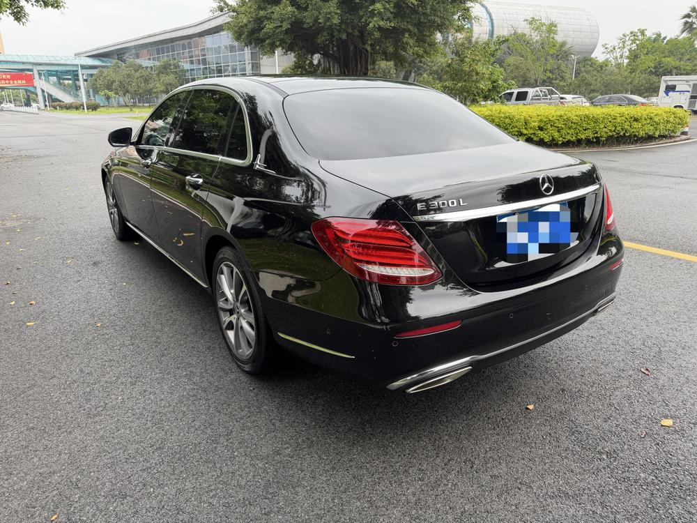 Mercedes-Benz Mercedes-Benz E-Class