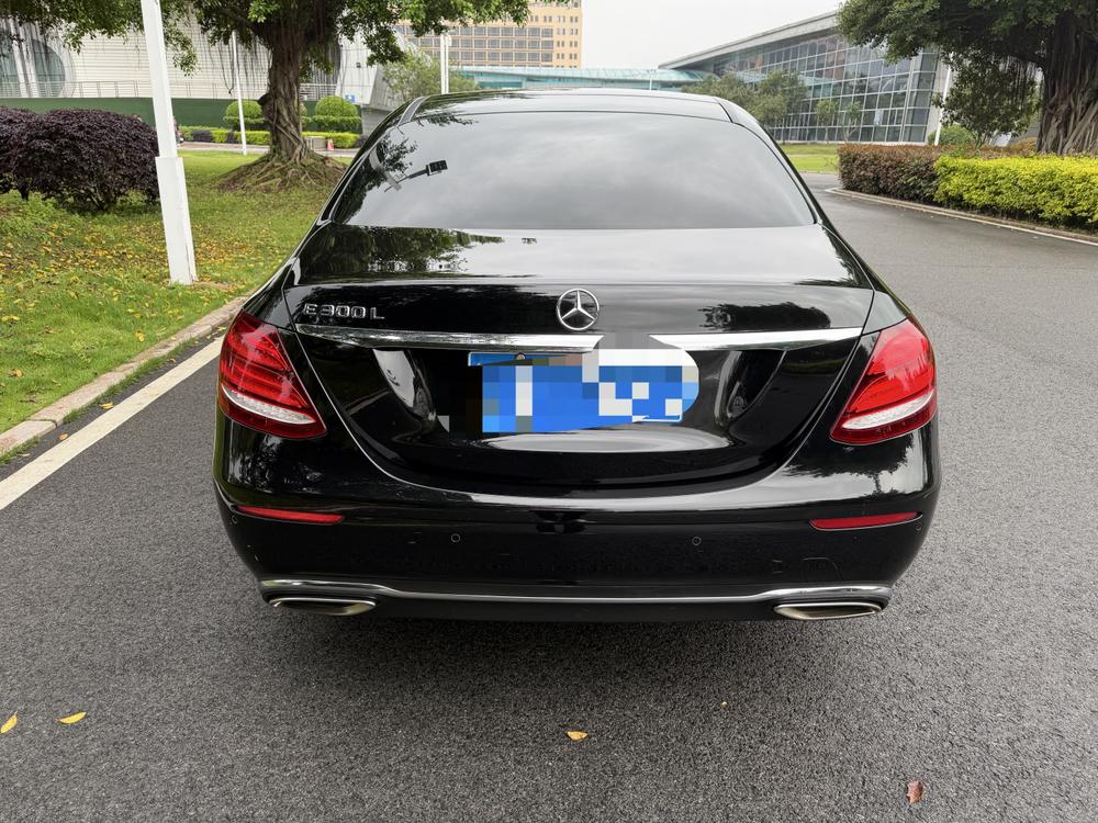 Mercedes-Benz Mercedes-Benz E-Class