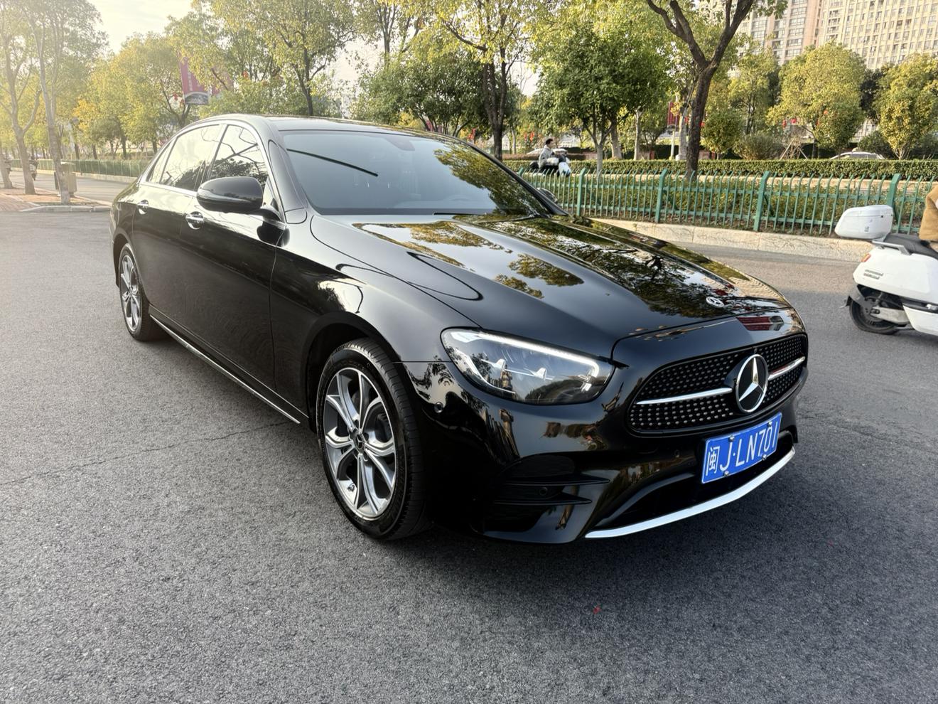 Mercedes-Benz Mercedes-Benz E-Class