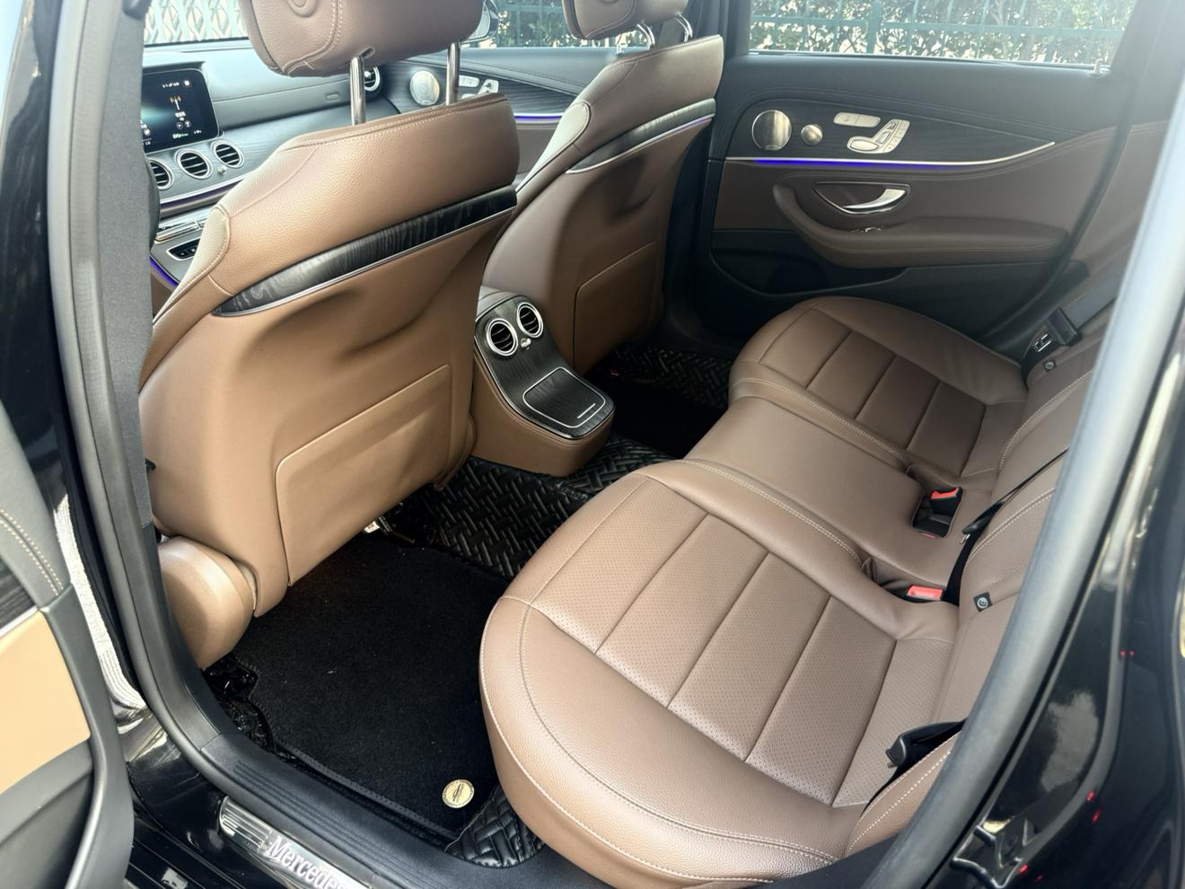 Mercedes-Benz Mercedes-Benz E-Class