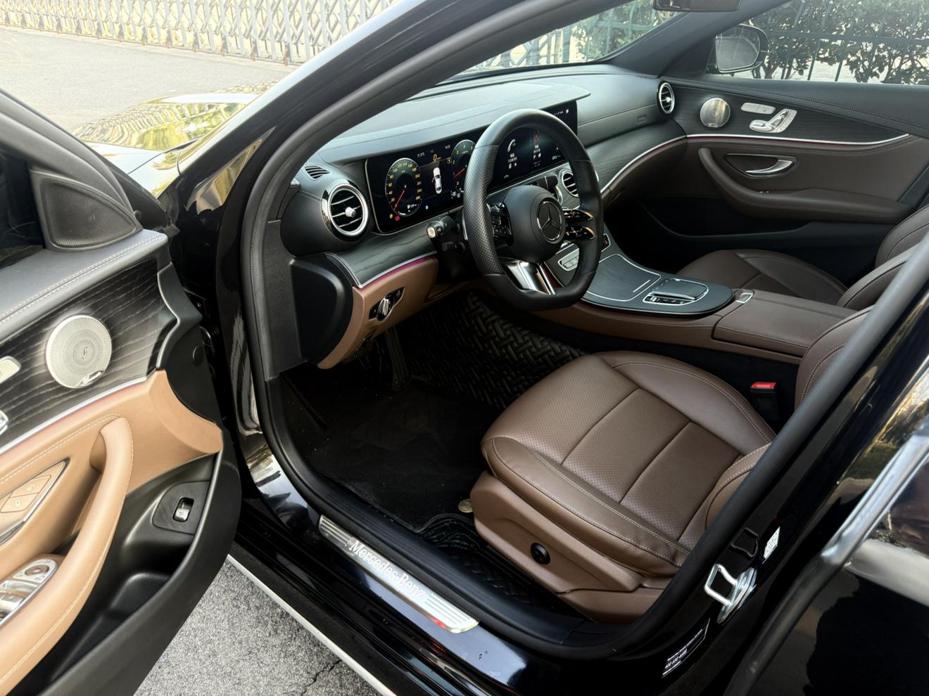 Mercedes-Benz Mercedes-Benz E-Class