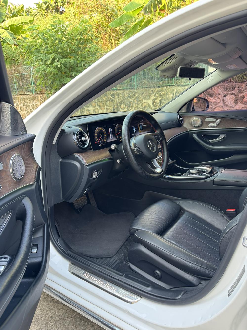 Mercedes-Benz Mercedes-Benz E-Class