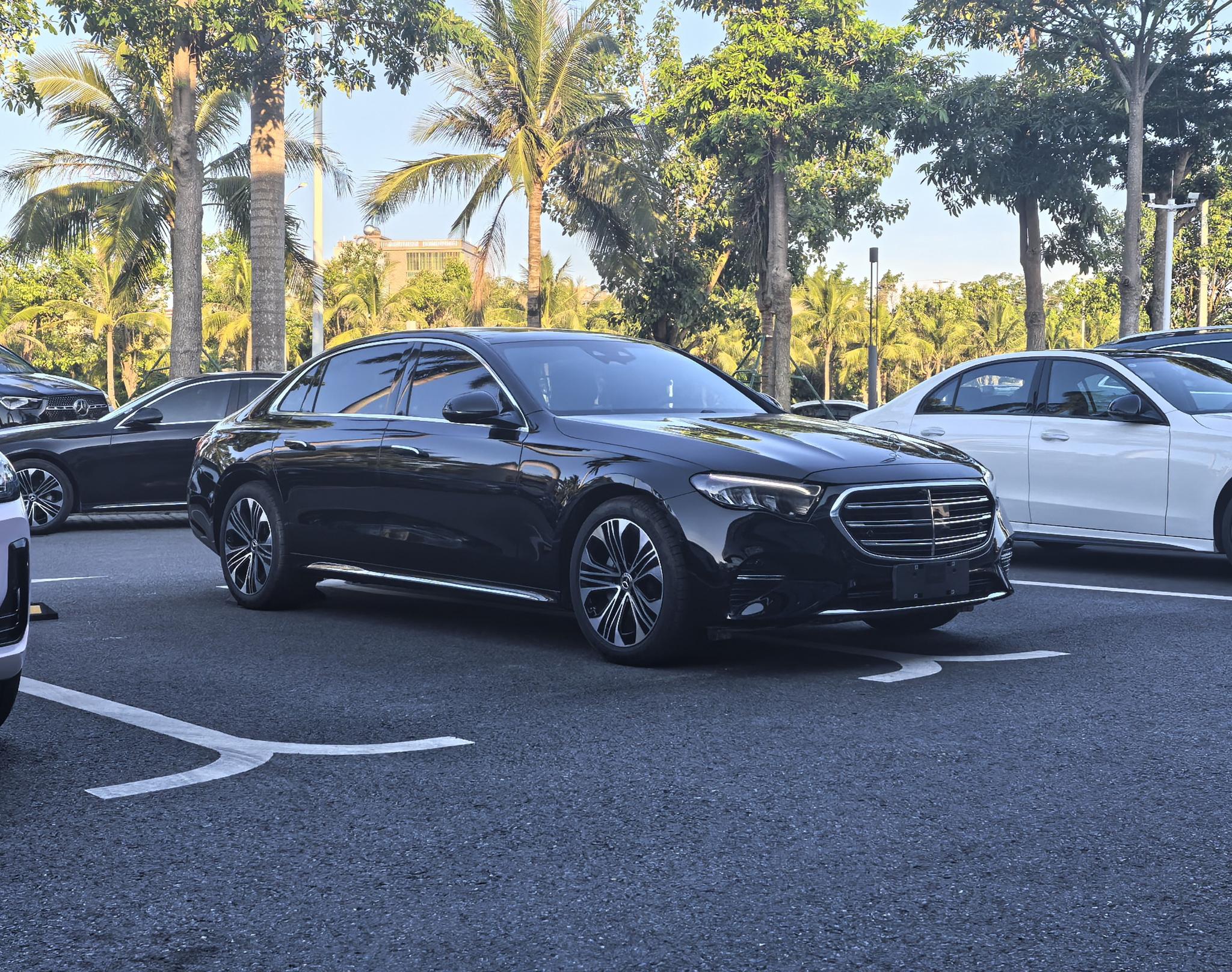 Mercedes-Benz Mercedes-Benz E-Class