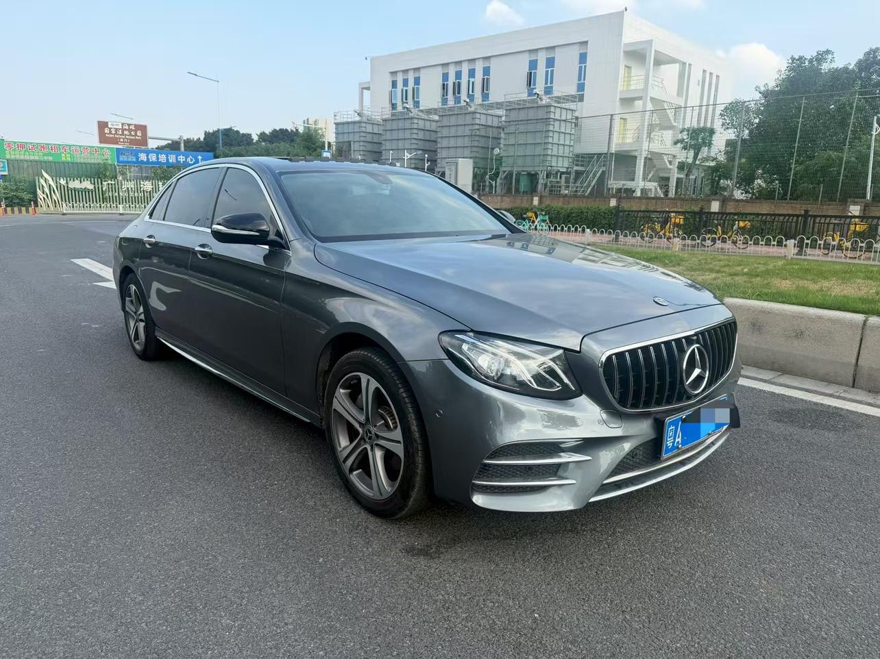 Mercedes-Benz Mercedes-Benz E-Class