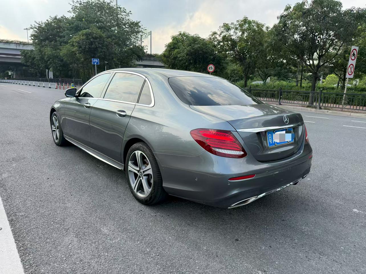 Mercedes-Benz Mercedes-Benz E-Class