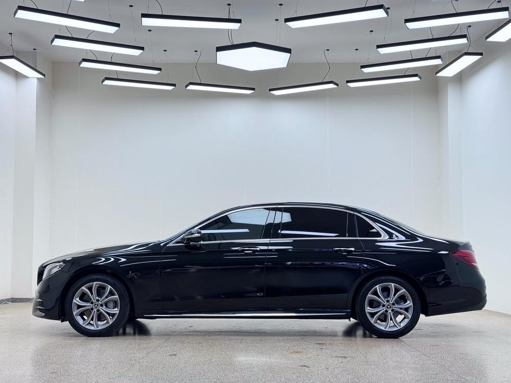 Mercedes-Benz Mercedes-Benz E-Class