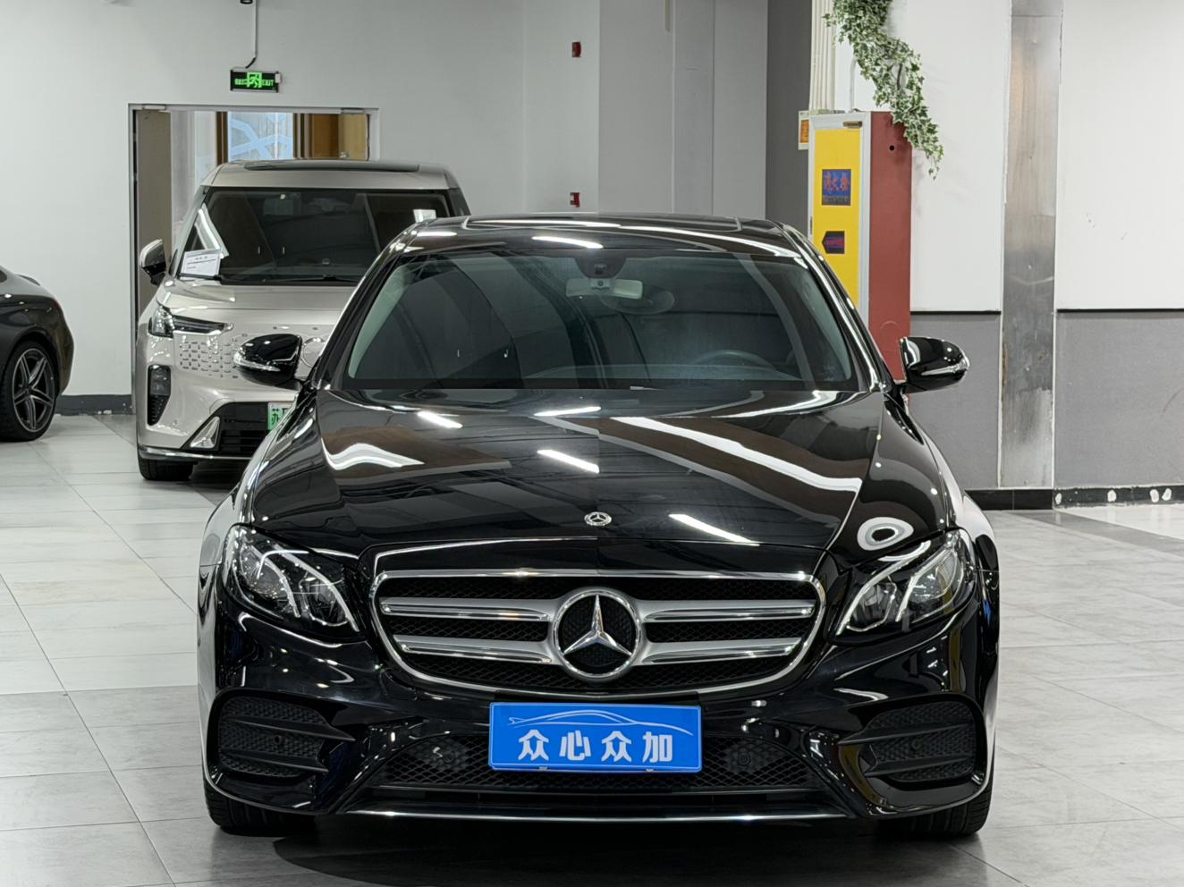 Mercedes-Benz Mercedes-Benz E-Class
